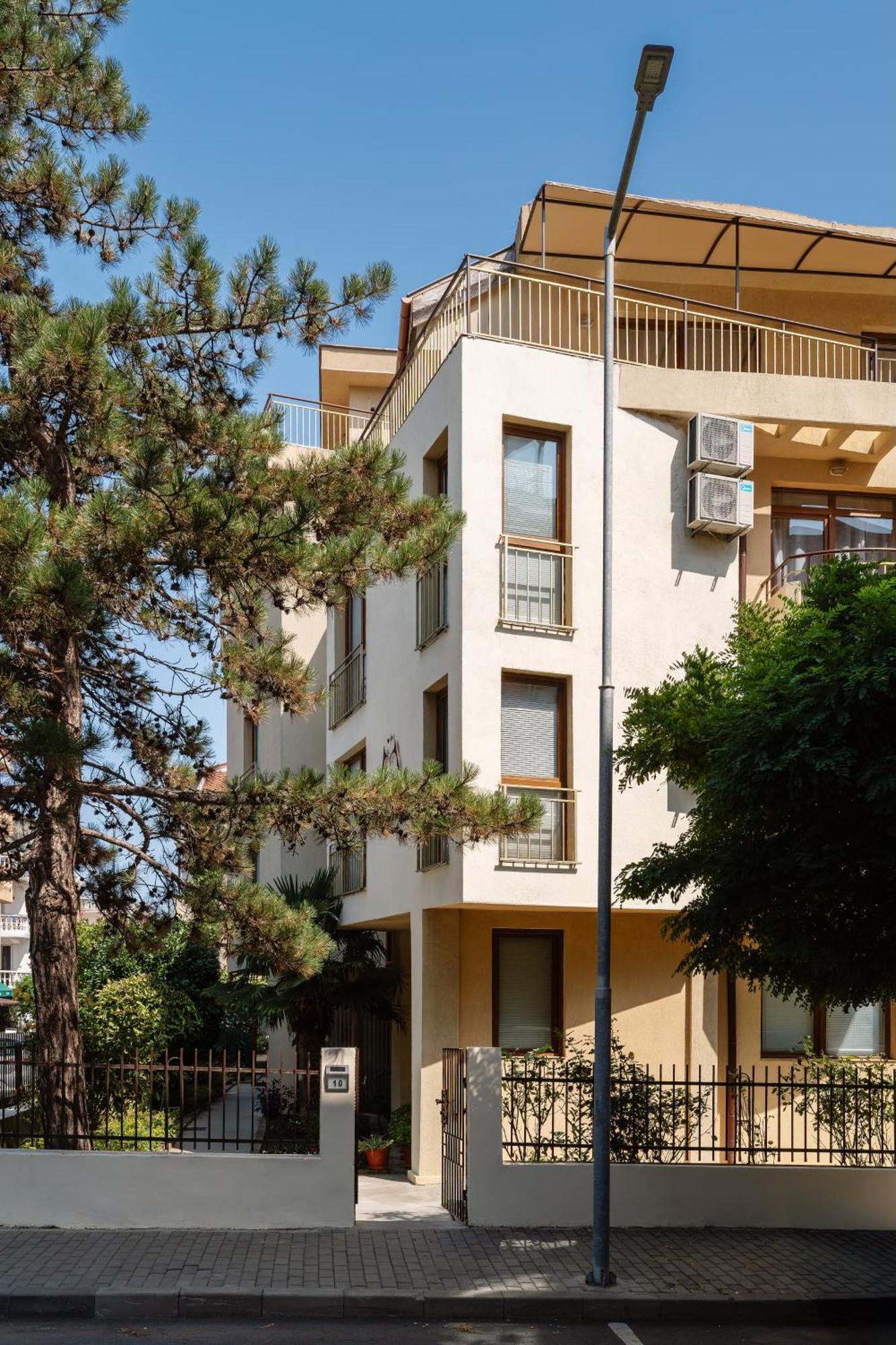 Hotel Milan プリモルスコ エクステリア 写真