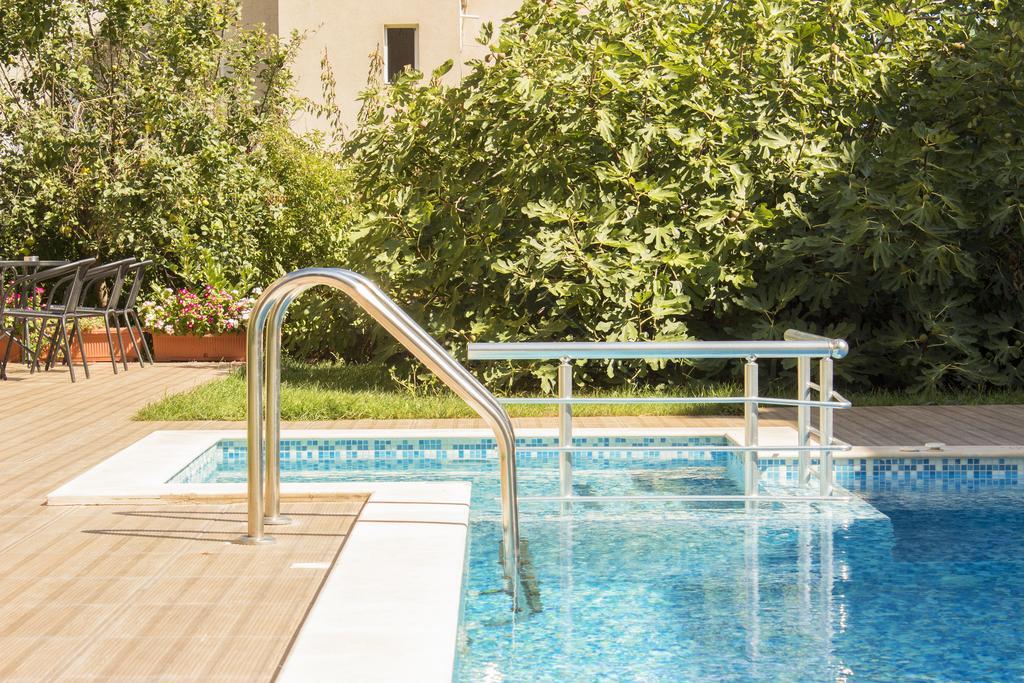 Hotel Milan プリモルスコ エクステリア 写真