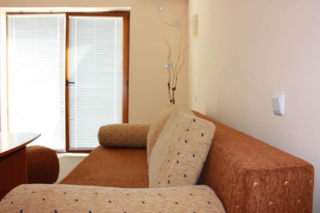 Hotel Milan プリモルスコ エクステリア 写真