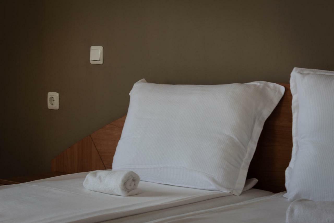 Hotel Milan プリモルスコ エクステリア 写真